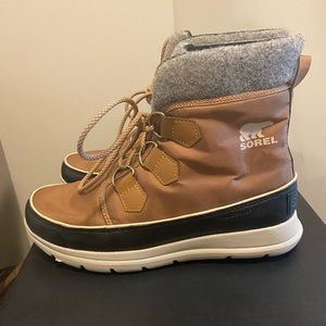 Sorel Explorer Carnival boots